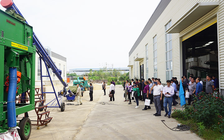 神健移動式螺旋輸送機已成為安徽阜陽糧庫長期供應商